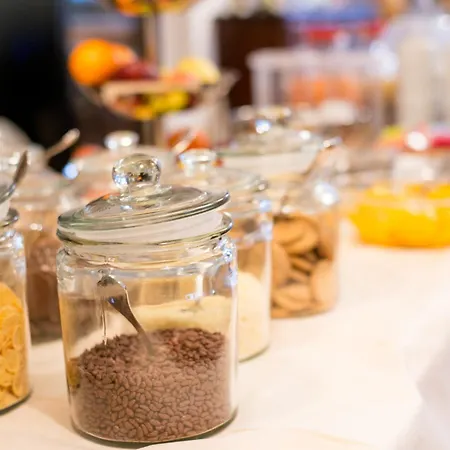 Отель Hg Italia Брюссон