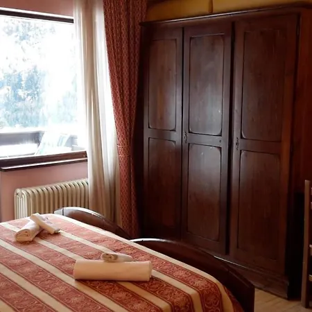 Hg Italia 3* Брюссон